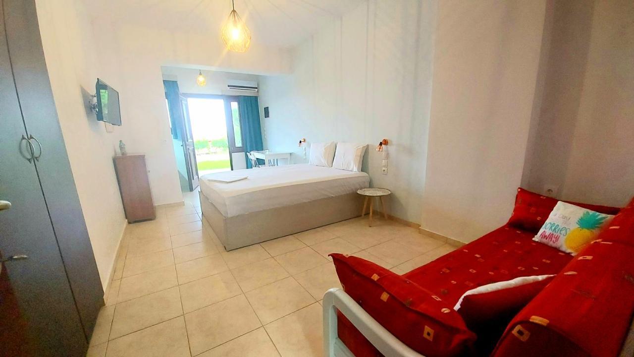 Golden View Apartments Myrina Limnos ภายนอก รูปภาพ