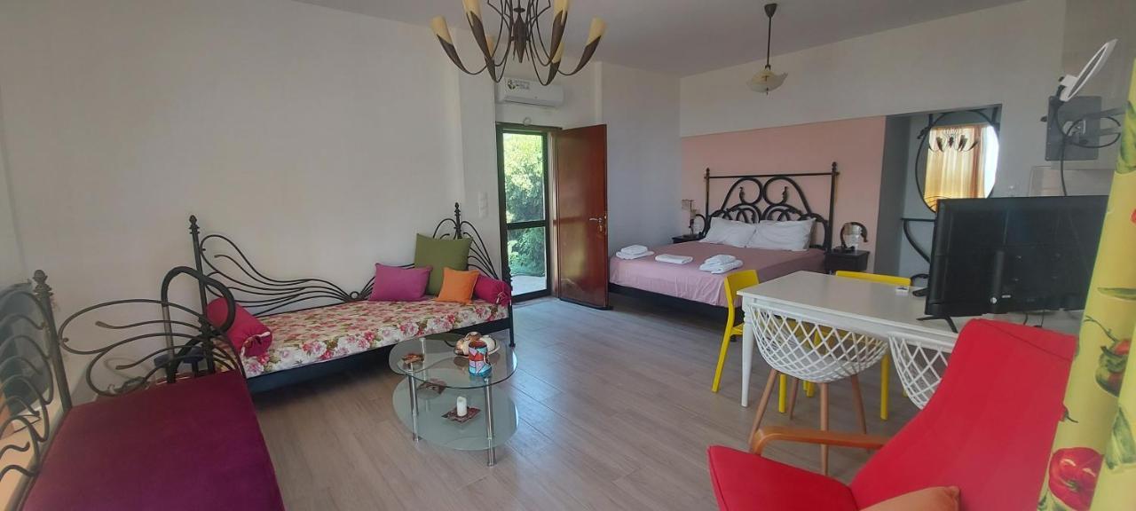 Golden View Apartments Myrina Limnos ภายนอก รูปภาพ